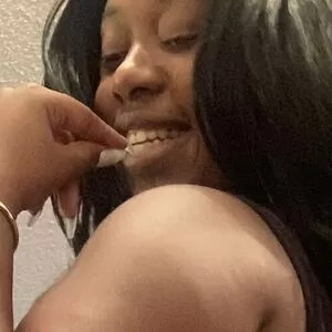 kiana-marijuana thumbnail #3430784