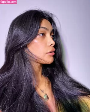 kim-bella thumbnail #1959465