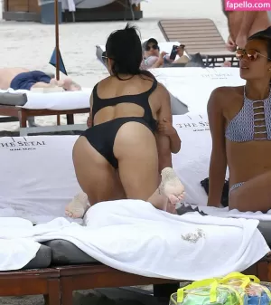 kourtney-kardashian thumbnail #71939