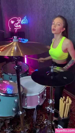 kristina-rybalchenko thumbnail #1972316
