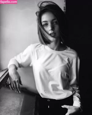 kristina-rybalchenko thumbnail #1972318