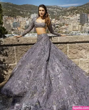 kriti-sanon thumbnail #3426625