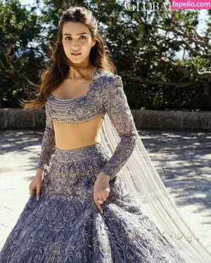kriti-sanon thumbnail #3426624