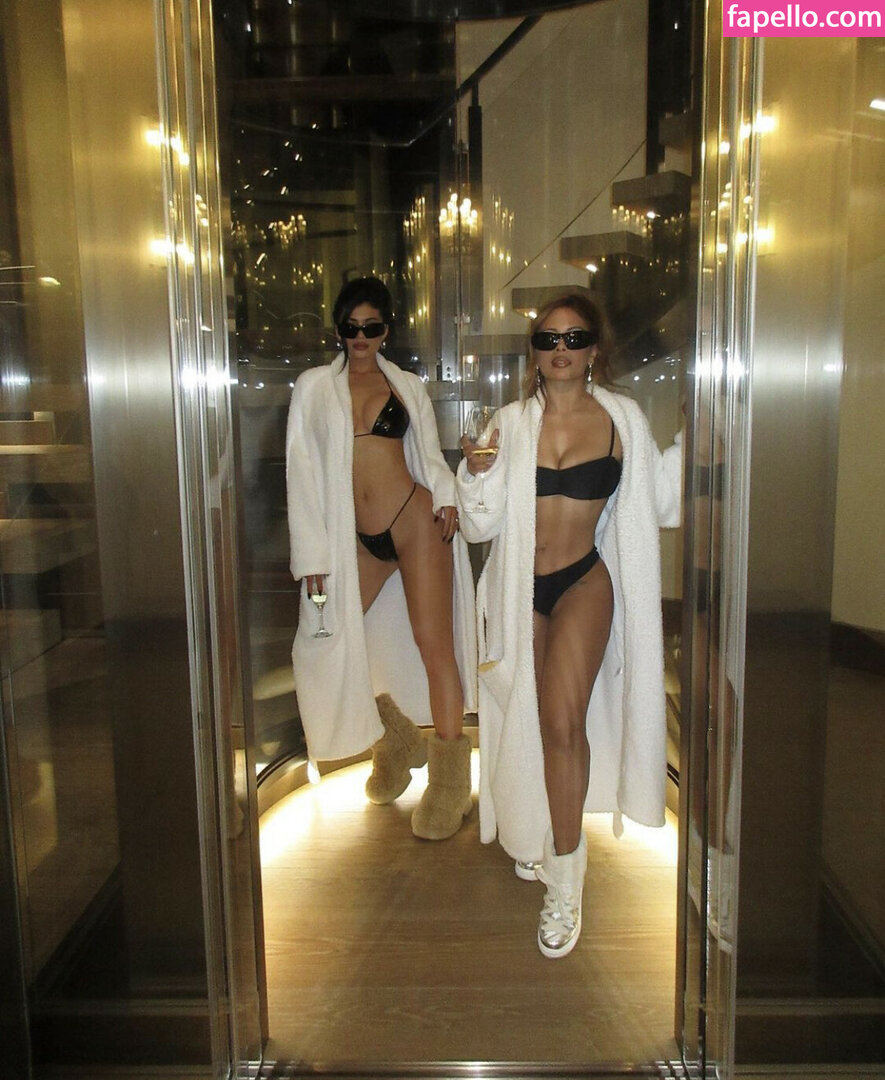 Kylie Jenner-3