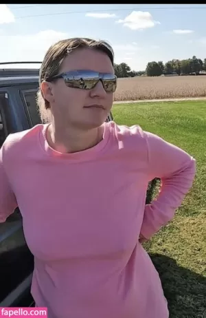 l-m-country-living thumbnail #3652393