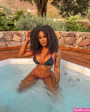 lais-oliveira thumbnail #1982006