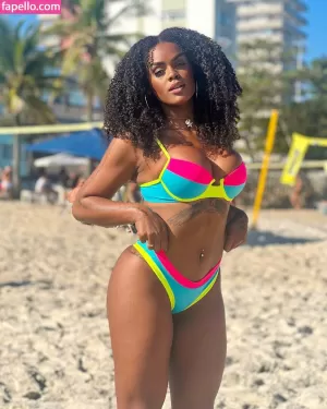 lais-oliveira thumbnail #1982010