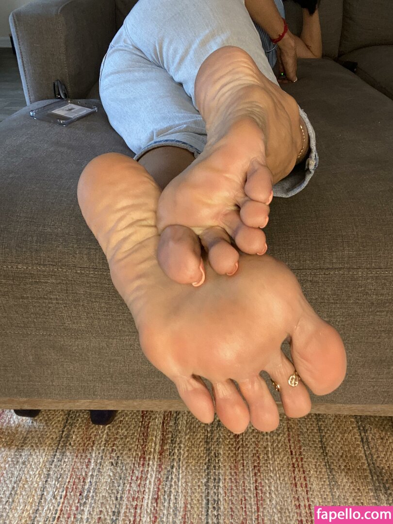 laprettyfeet4-1