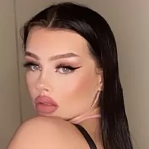 lara-bttner thumbnail #416000