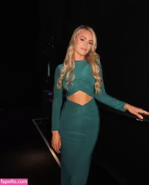 laura-woods thumbnail #269997