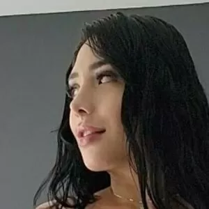 lauravanpremium thumbnail #3673144