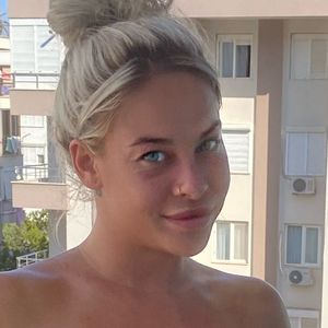 Lauren Carre-2