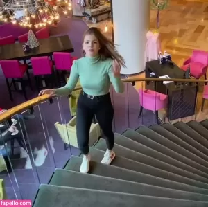 lena-gross thumbnail #1994499