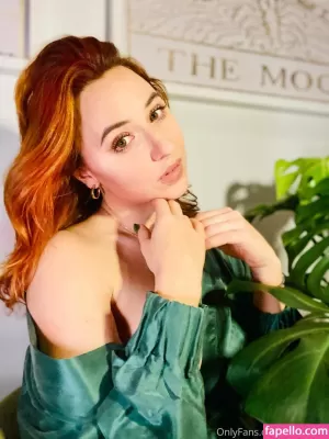 lenaczura thumbnail #1994981