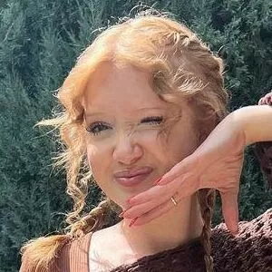 life-with-mak thumbnail #5525064