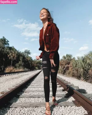 lillyackerman thumbnail #2003698