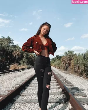 lillyackerman thumbnail #2003699