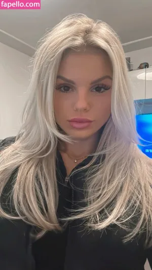 lillyblitz thumbnail #6270018