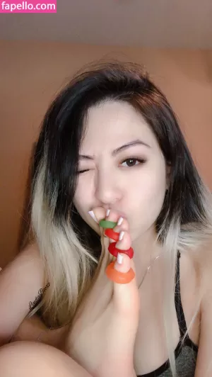 lindabooxo thumbnail #2009857