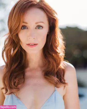 lindy-booth thumbnail #2011142