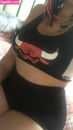 lipstickthvg thumbnail #634555