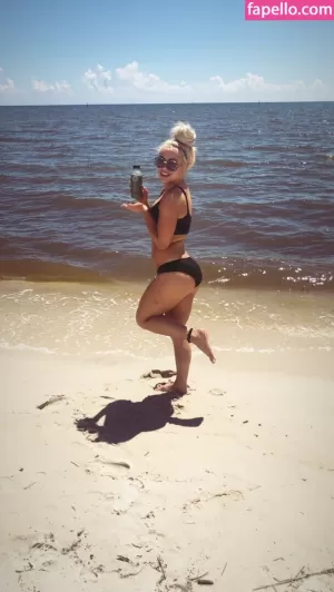 liv-morgan thumbnail #366087