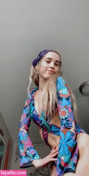 livinia thumbnail #2016811