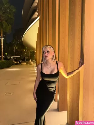lizabaktt thumbnail #6058930