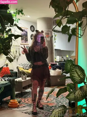 lizlovelive-1995 thumbnail #6363267