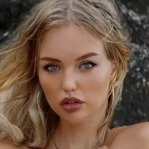lojkareva thumbnail #2018772