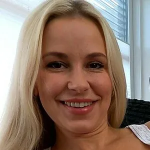 lolamyluv thumbnail #5843201