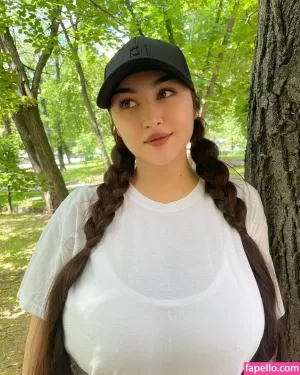 louisakhovanski thumbnail #942082