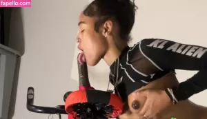 luckigyalxo thumbnail #6090415