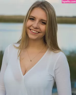lydia-n thumbnail #3778527