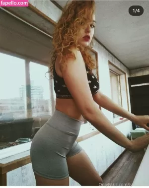 lynabond thumbnail #3690599