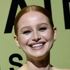 madelaine-petsch thumbnail #2039561