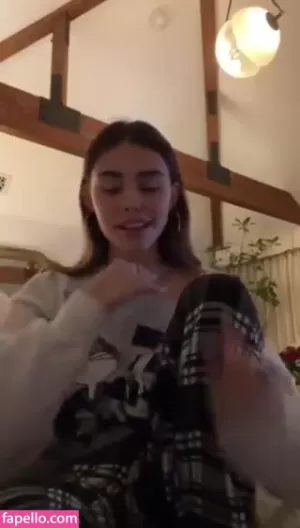 madison-beer thumbnail #171009