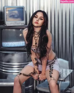 maggie-lindemann thumbnail #1162010