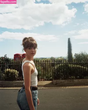 maisie-peters thumbnail #897296