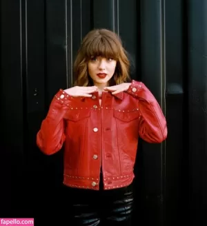 maisie-peters thumbnail #897294
