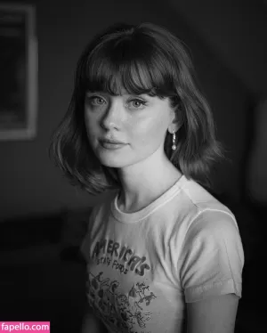 maisie-peters thumbnail #897283