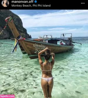 manon-van thumbnail #2045975