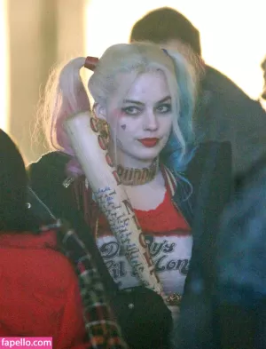 margot-robbie thumbnail #2048097