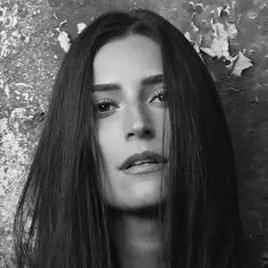 maria-joana thumbnail #2050206
