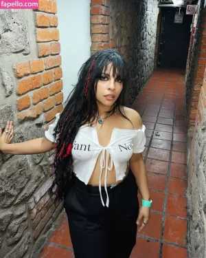 mariana-de-miguel thumbnail #3433978