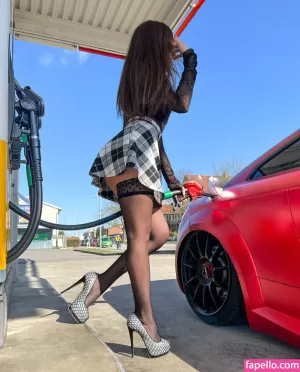 mary-inred thumbnail #2971969