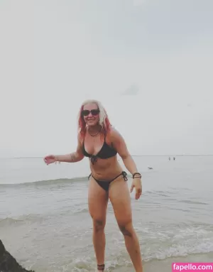 masha-slamovich thumbnail #2058940