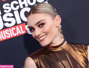 meg-donnelly thumbnail #1222170