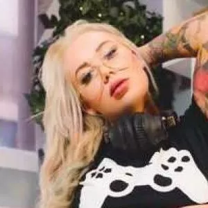 megan-louisex thumbnail #2063257
