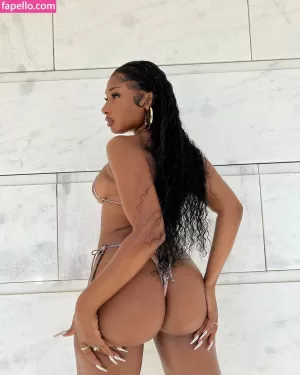 megan-thee-stallion thumbnail #38275